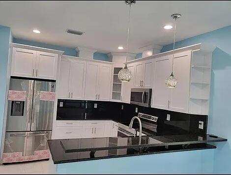 409 BROWARD Avenue, FL 33463