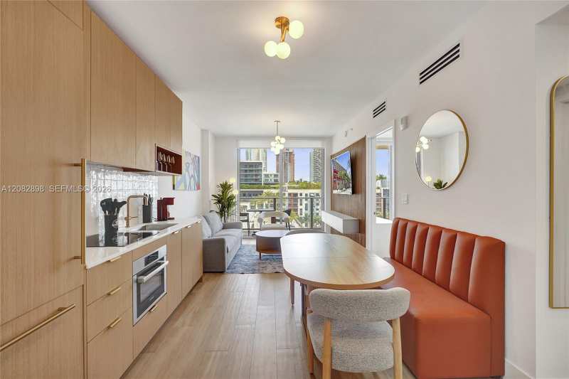 90 NE 32 # 902, Miami FL 33137