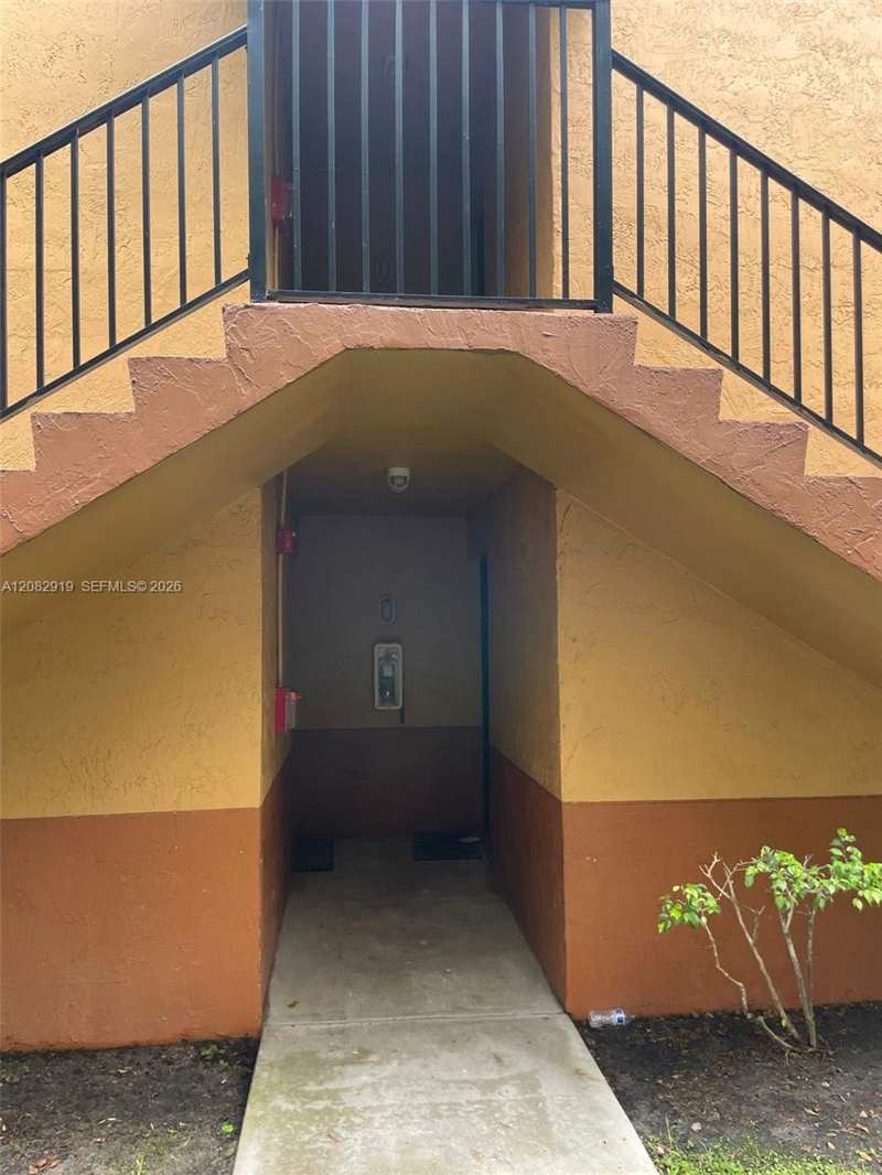 10757 Cleary Blvd # 111, Plantation FL 33324