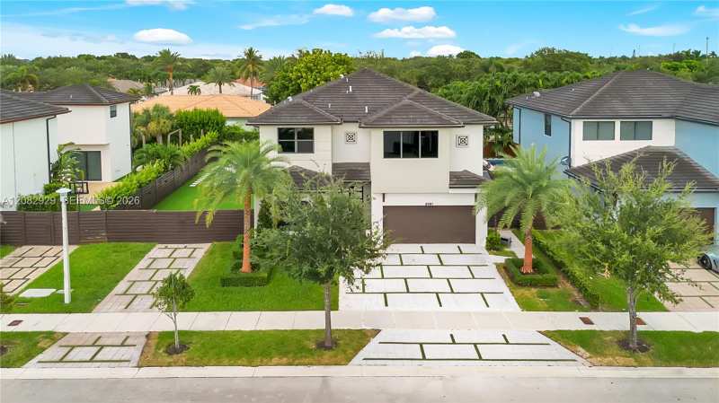 8981 NW 161st Ter, Miami Lakes FL 33018