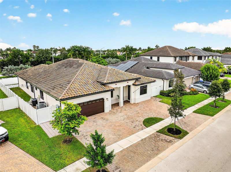 17781 SW 41st St, Miramar FL 33029