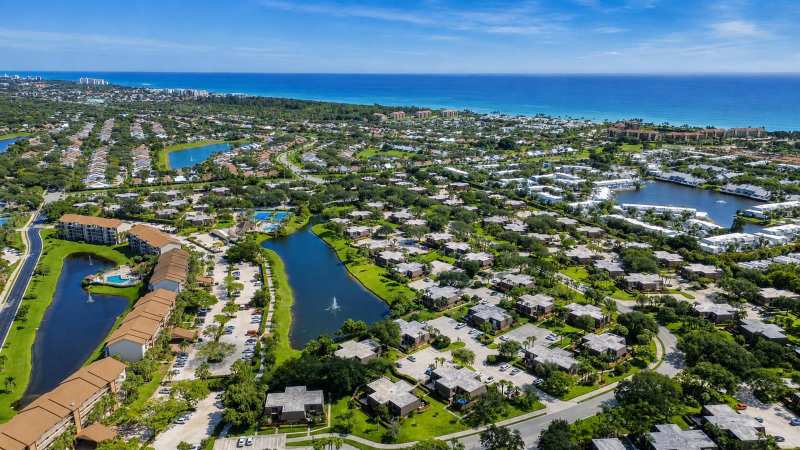 2004 20th Court, Jupiter FL 33477
