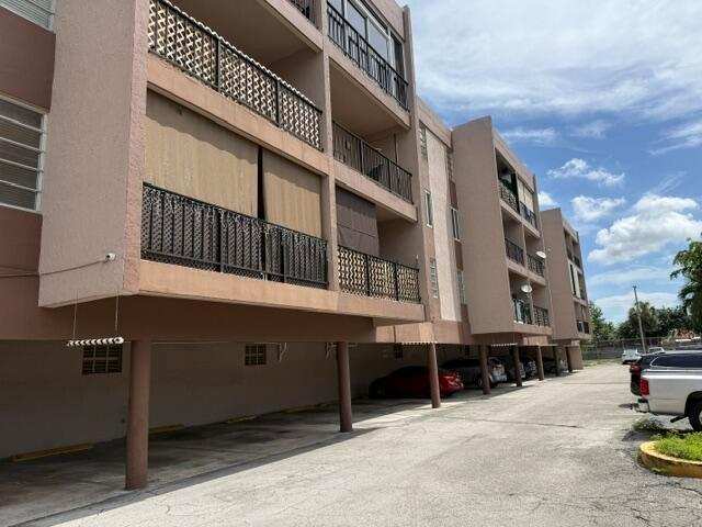 1900 W 68th Street # D101, Hialeah FL 33014