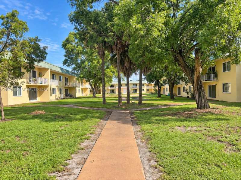 505 NW 177th St # 128, Miami Gardens FL 33169