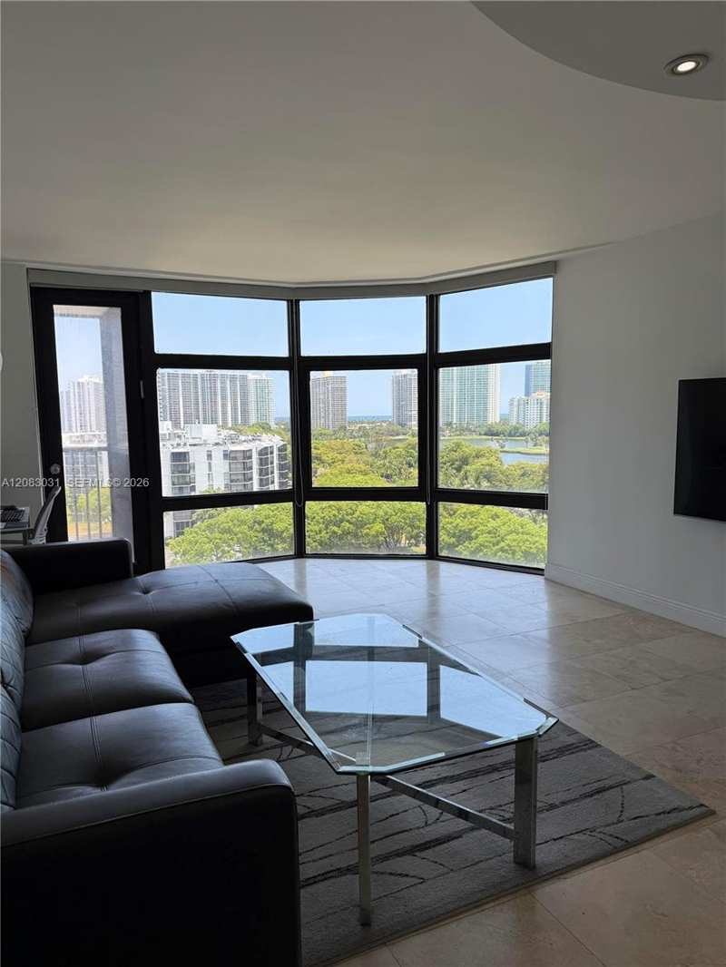 3375 N Country Club Dr # 1004, Aventura FL 33180