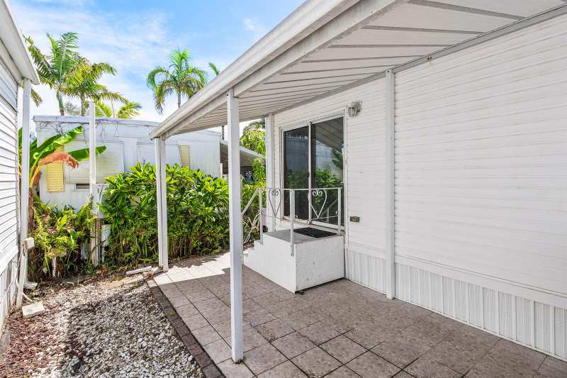 13 Hibiscus Drive # H, Briny Breezes FL 33435