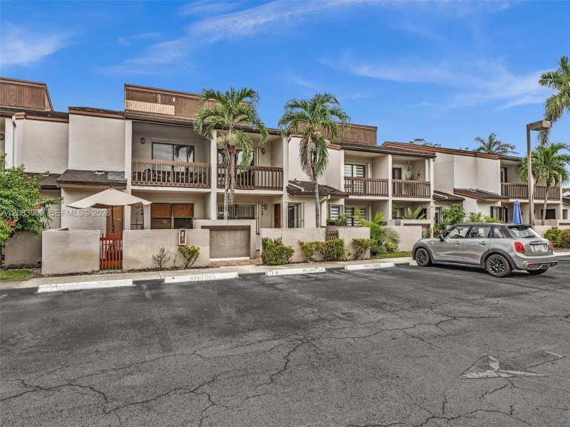 10110 NW 41st St # 7, Doral FL 33178