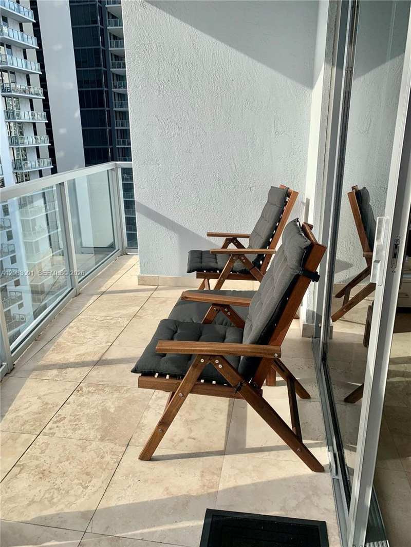 1060 Brickell Ave # 1713, Miami FL 33131