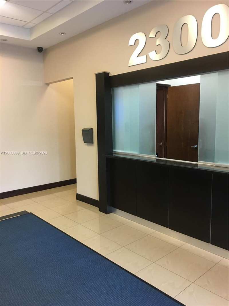 2300 W 84th St # C, Hialeah FL 33016
