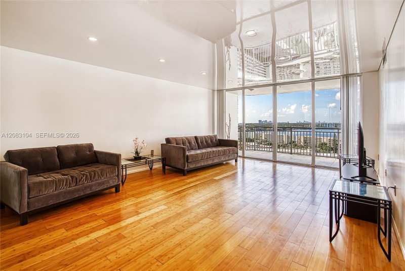 18021 Biscayne Blvd # 1604, Aventura FL 33160