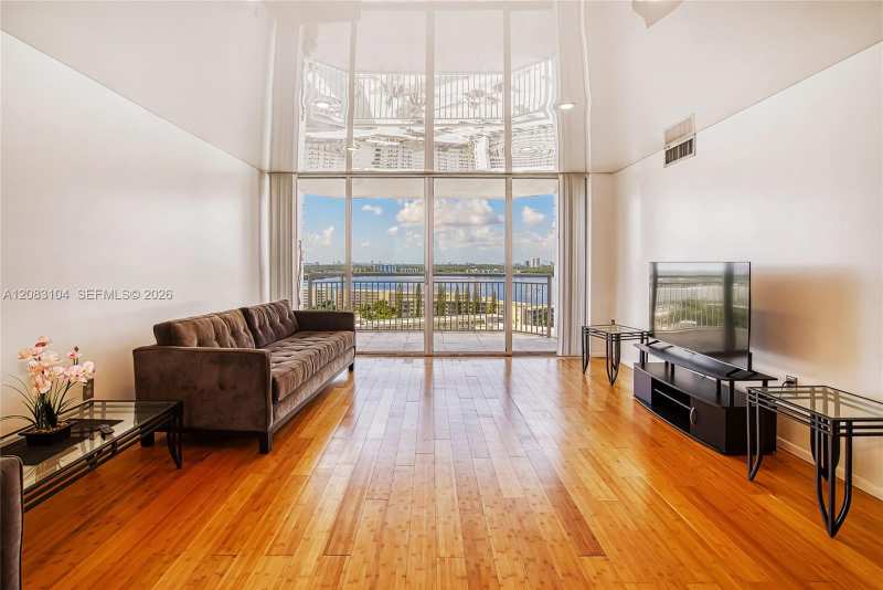 18021 Biscayne Blvd # 1604, Aventura FL 33160