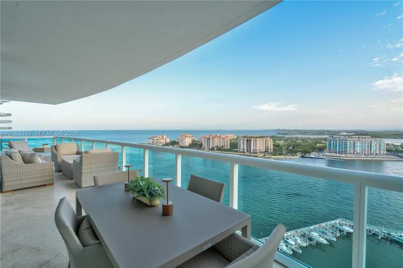1000 S Pointe Dr # 2202, Miami Beach FL 33139