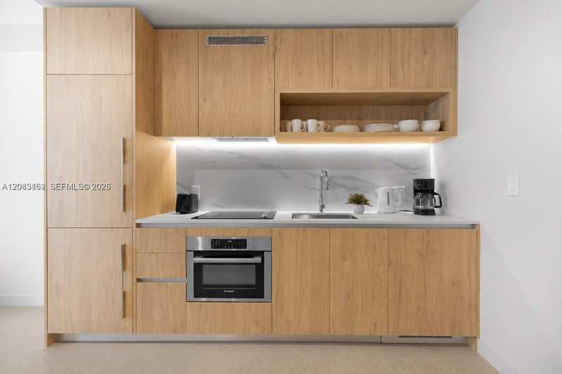11 NE 6th St # 1712, Miami FL 33132