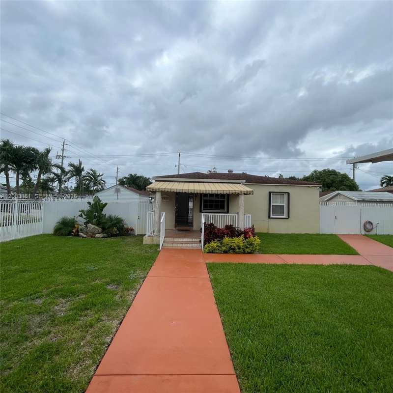 501 SE 7th St # A, Hialeah FL 33010