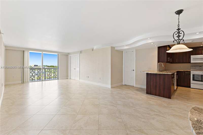 13155 Ixora Ct # 905, North Miami FL 33181