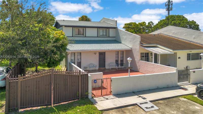 19599 NW 55th Cir Pl, Miami Gardens FL 33055