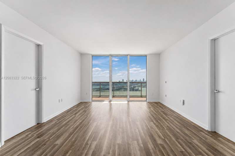 50 Biscayne Blvd # 4704, Miami FL 33132