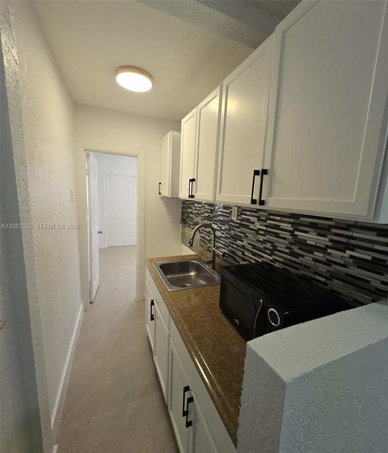 4130 SW 19th St # 3, West Park FL 33023