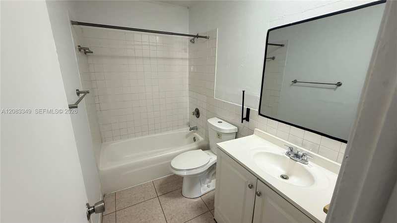 5432 NW 18th Pl # 5432, Lauderhill FL 33313