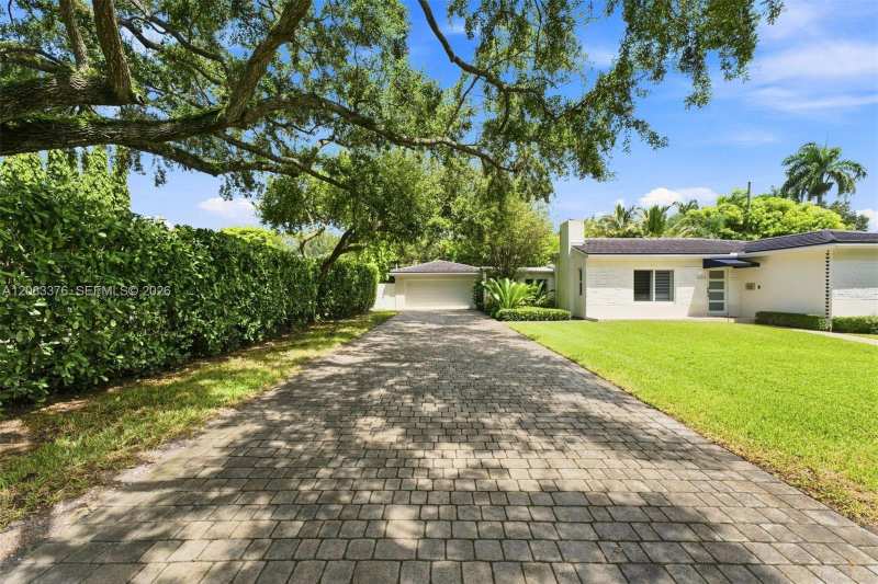5763 SW 51st St, Miami FL 33155