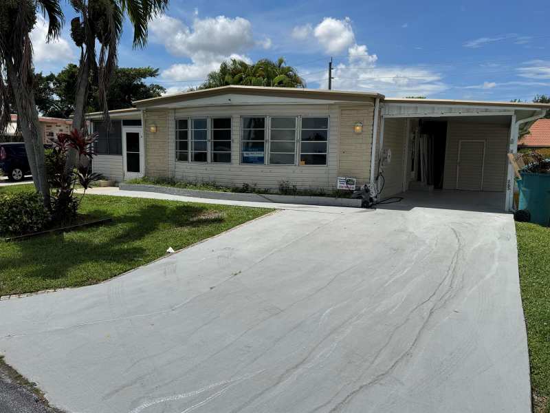 8629 Crown Drive, Boynton Beach FL 33436