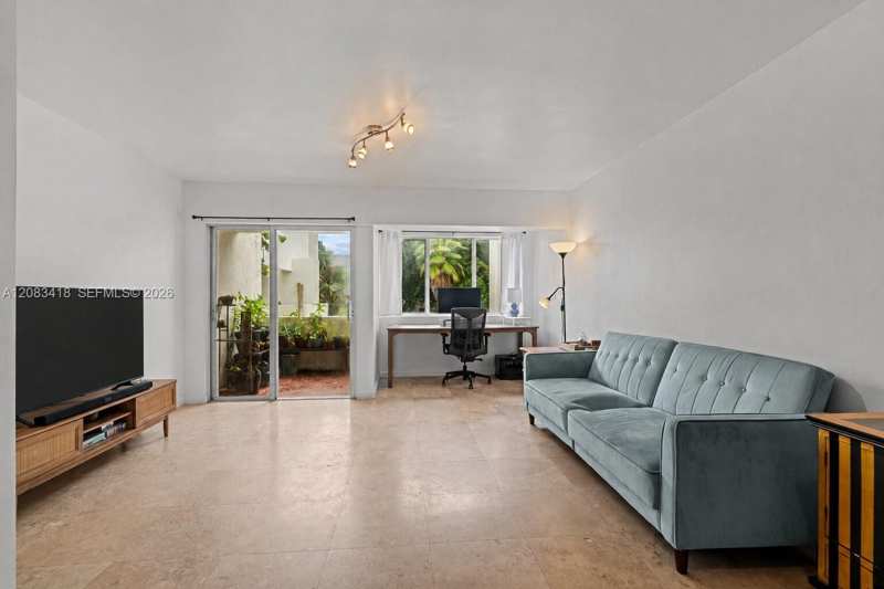 1914 SW 17th Ave # 24, Miami FL 33145