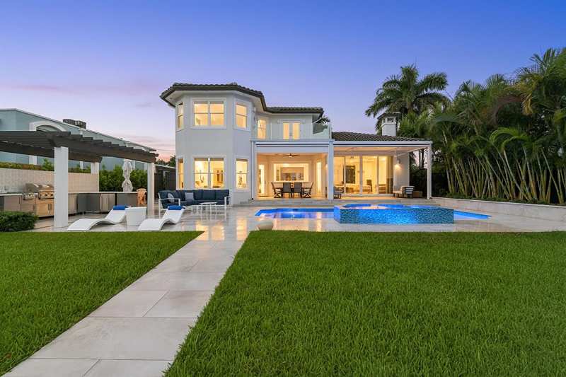 3 Lakeside Palms Court, FL 33460