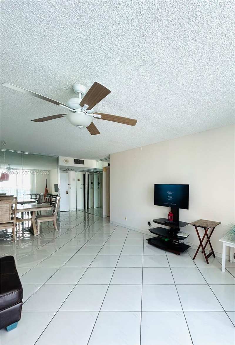3800 S Ocean Dr # 1404, Hollywood FL 33019