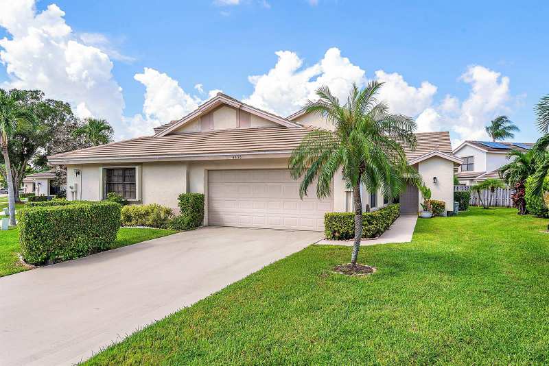 4830 BRIGHTON LAKES Boulevard, Boynton Beach FL 33436
