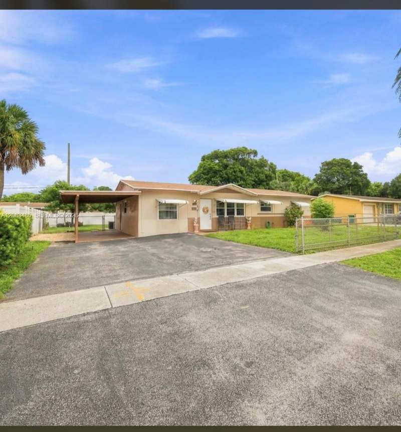 3611 NW 5th Pl, Lauderhill FL 33311