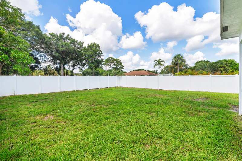 6872 Australian Street, Jupiter FL 33458