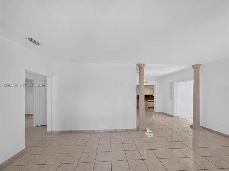 6240 SW 20th Ter, Miami FL 33155