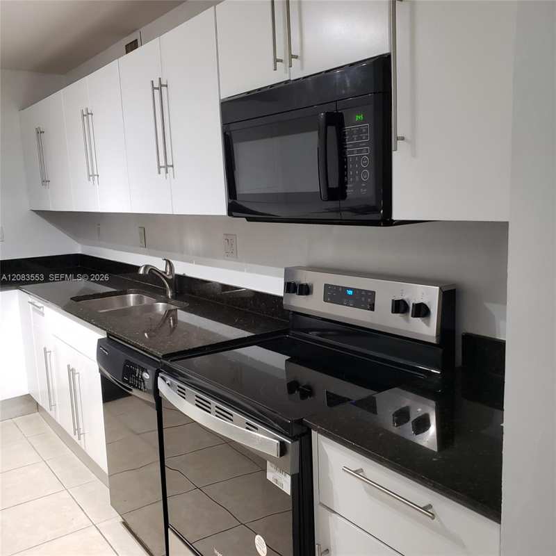 3001 S Ocean Dr # 527, Hollywood FL 33019