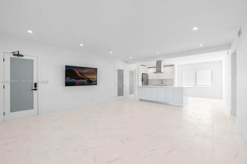 3909 Garden Ave # 4, Miami Beach FL 33140