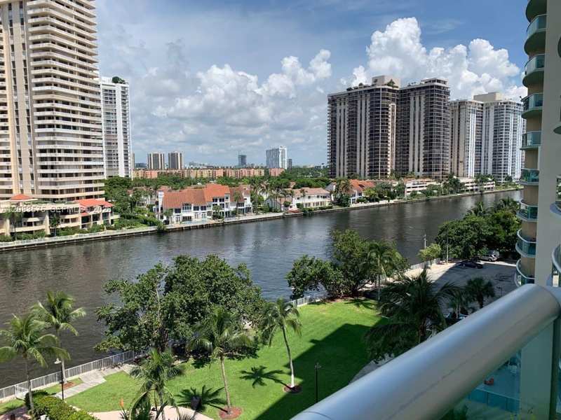 19390 Collins Ave # 805, Sunny Isles Beach FL 33160