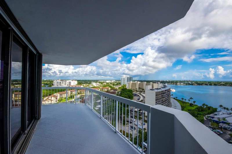 123 Lakeshore Drive # 1945, North Palm Beach FL 33408