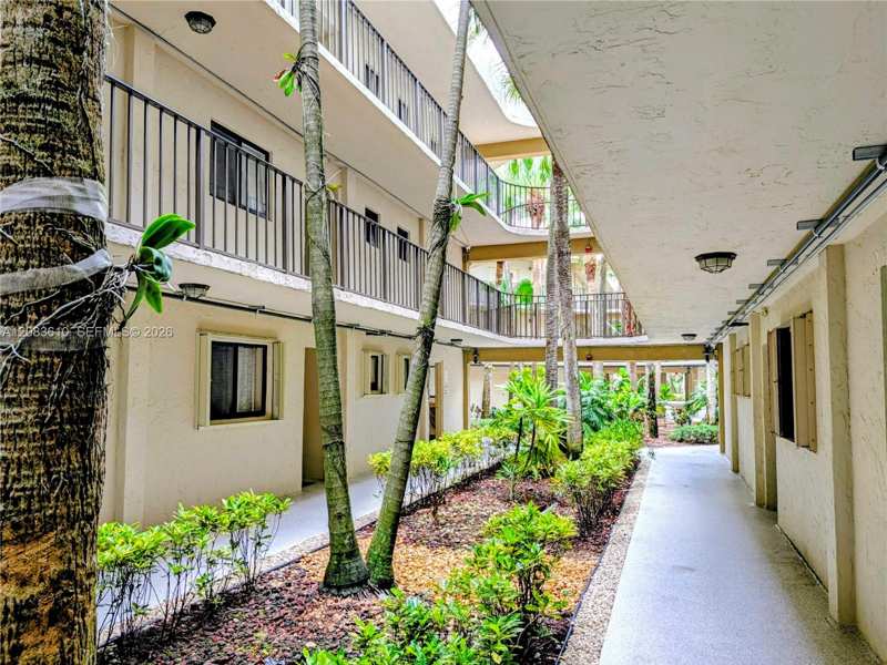 8075 SW 107th Ave # 123, Miami FL 33173