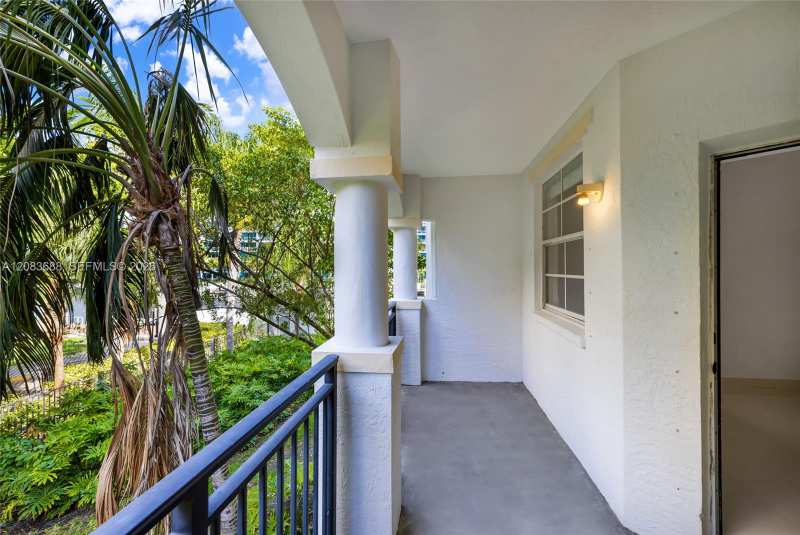 3125 NE 184th St # 1201, Aventura FL 33160