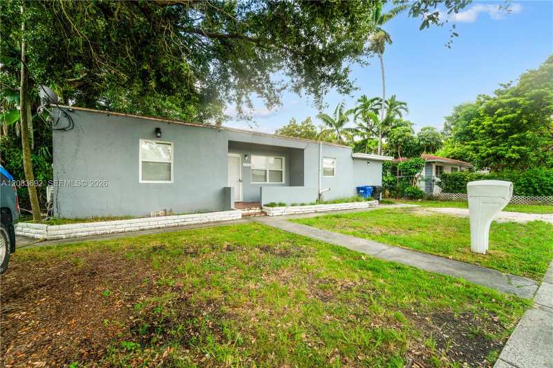 1136 NE 167th St # A, North Miami Beach FL 33162
