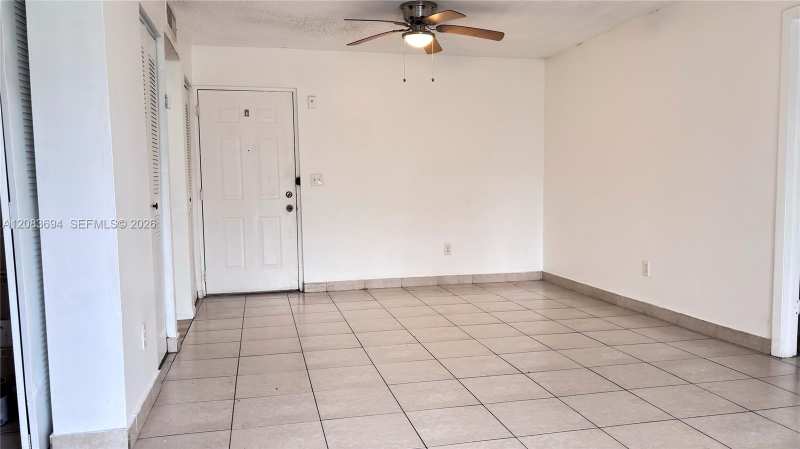 8240 SW 210th St # 101, Cutler Bay FL 33189
