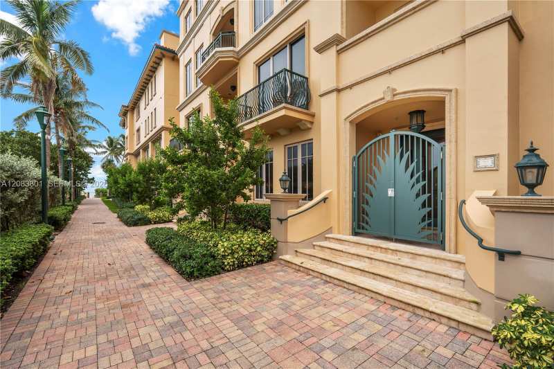 3501 N Ocean Dr # V5, Hollywood FL 33019