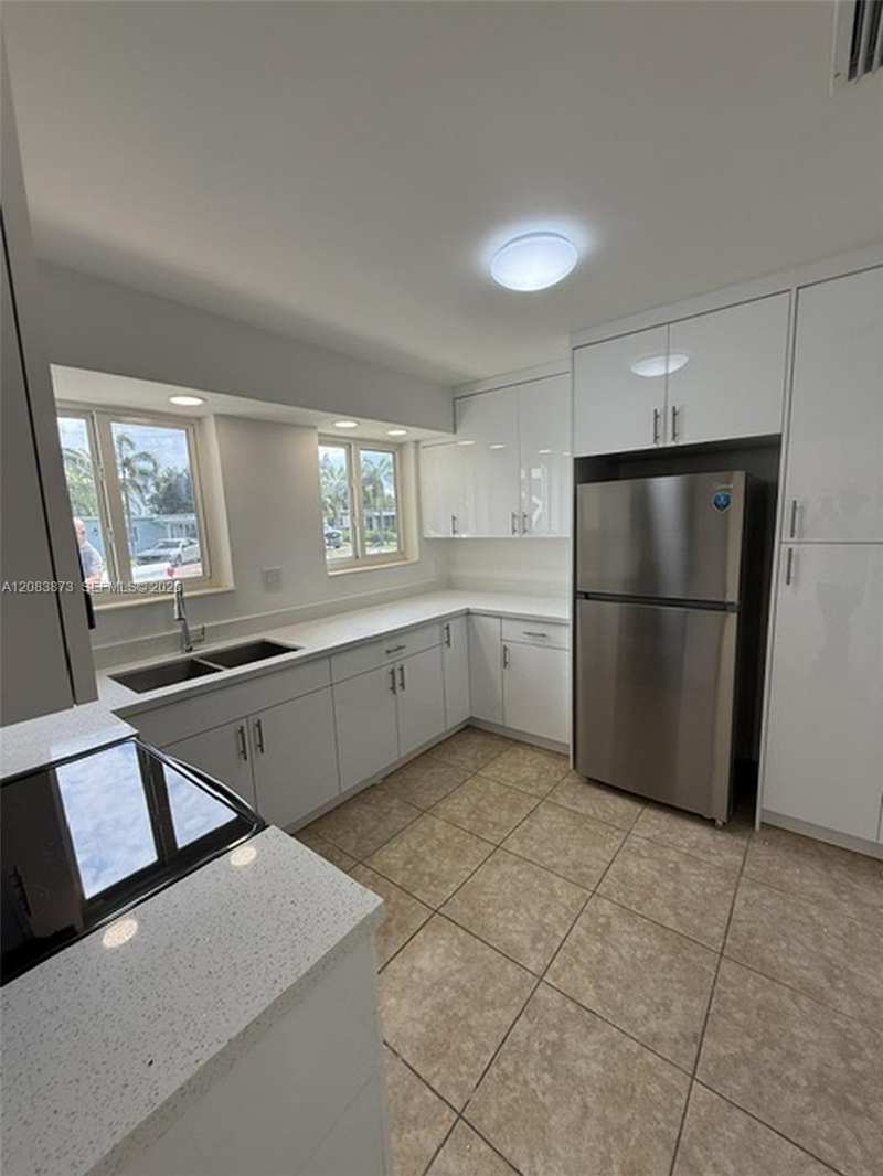 6609 SW 1st Ct, Pembroke Pines FL 33023