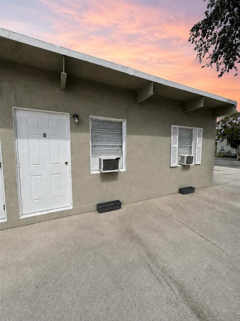 620 20th Street, West Palm Beach FL 33407