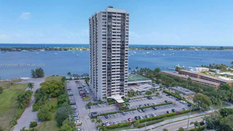 5600 N Flagler Dr # 1502, West Palm Beach FL 33407