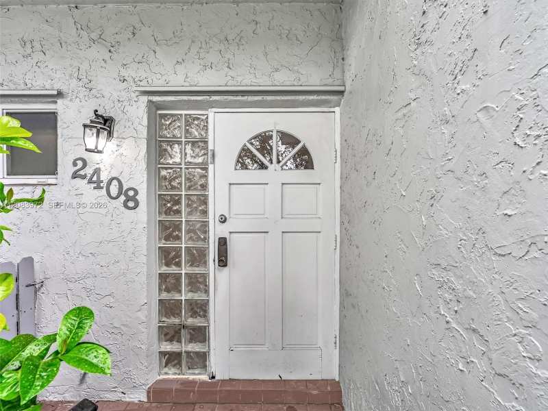 2408 N 35th Ave, Hollywood FL 33021