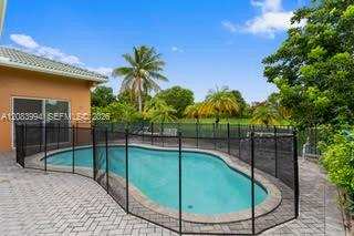 10989 NW 56th Ct, Coral Springs FL 33076