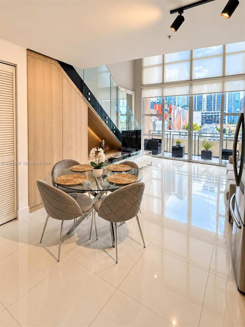 253 NE 2nd St # 416, Miami FL 33132
