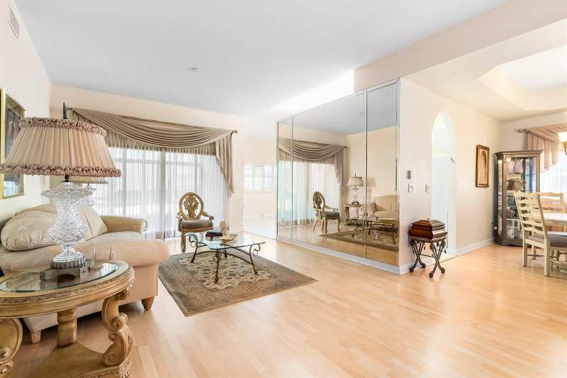 7927 Exeter Boulevard E, Tamarac FL 33321