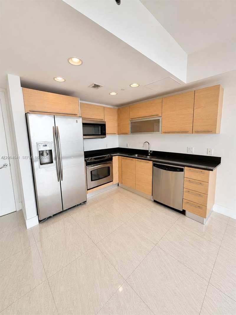 951 Brickell Ave # 1609, Miami FL 33131