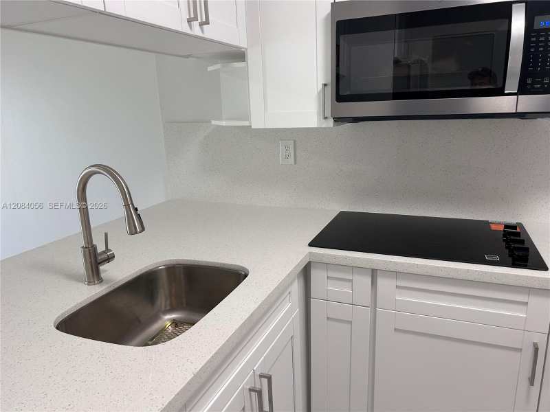 460 E 23rd St # 410, Hialeah FL 33013